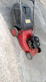 Tagliaerba a trazione Briggs e stratton