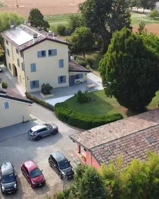 Villa di 400 m² con più di 5 locali e box auto a M