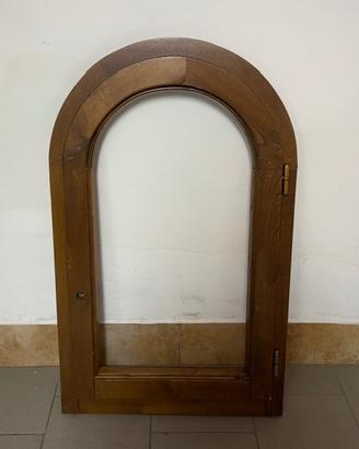 Finestra centinata in castagno nuova