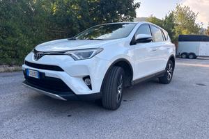 RAV 4 ACTIVE anno 2016 perfetta