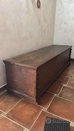 Cassone/ cassapanca antico/a restaurato/a