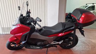 Honda Integra 750 