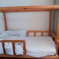 lettino montessoriano legno massello con materasso