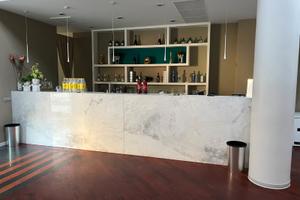 Lounge bar