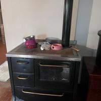 Cucina a legna e stufa DE MANINCOR