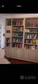Libreria molto grande