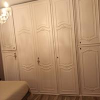 Armadio in legno pesante