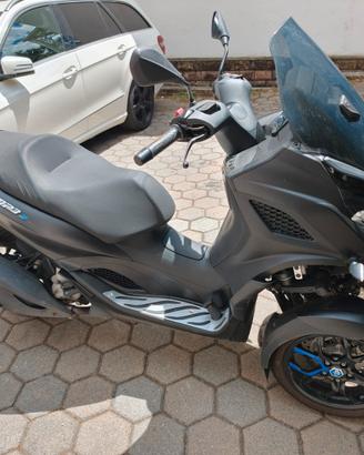 piaggio mp3 310 sport guida patente b