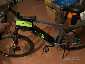 Bici Mtb Rockrider elettrica a pedalata assistita