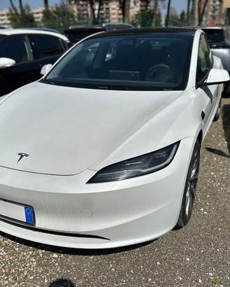 TESLA Model 3 - Model 3 Long Range Dual Motor awd