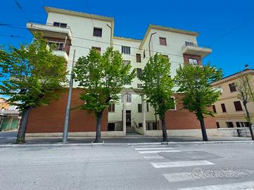 5 LOCALI A CHIETI