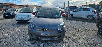 Fiat 500 500e Berlina 42 kWh La Prima