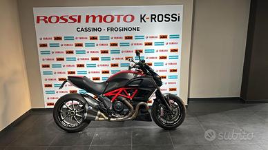 Ducati Diavel Carbon Red - 2011