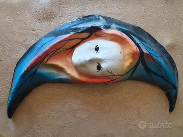 Maschera decorativa artigianale a luna