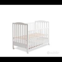 Lettino bianco neonato con sponde e cassetto