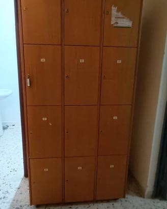 Armadietto in legno multiuso con serratura e chiav