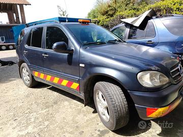 Mercedes ML 270 cambio mecanico gancio