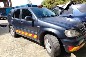 Mercedes ML 270 cambio mecanico gancio