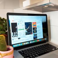 Apple MacBook Pro 15 i7 3.8GHz SSD 256GB Portatile