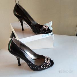  Décolleté open toe Guess in vernice