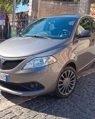 Lancia y unipro