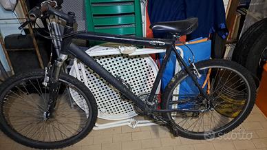 Mountain bike uomo in alluninio