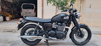 triumph bonneville T100 black