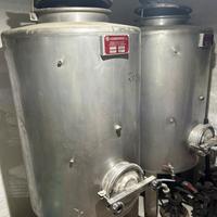 Cisterne in acciaio inox  per vino e alimenti