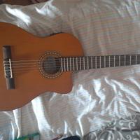 chitarra classica amplificabile 