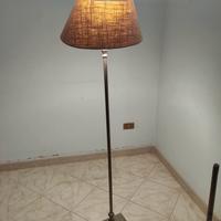 lampada con base in argento 