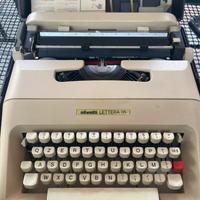 Macchina da scrivere olivetti lettera 35