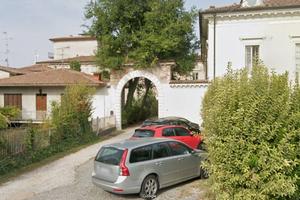 Ampio Locale al Rustico INVESTITORI!nel Cuore di B