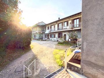 Casa indipendente di 303 m² con 4 locali e box aut