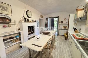 5 LOCALI CON BOX IN RESIDENCE