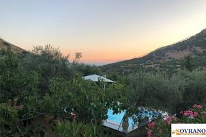 CARINI: VILLA INDIPENDENTE CON PISCINA