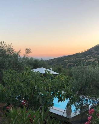 CARINI: VILLA INDIPENDENTE CON PISCINA
