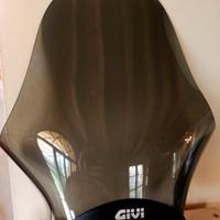 Cupolino parabrezza GIVI fumé e kit fissaggio