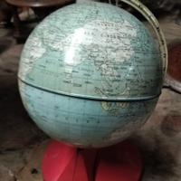 mappamondo in latta anni 50