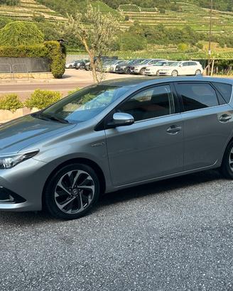 Toyota Auris 5 Porte Auris 1.8h Cool cvt