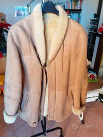 Giacca tre quarti uomo in montone €150