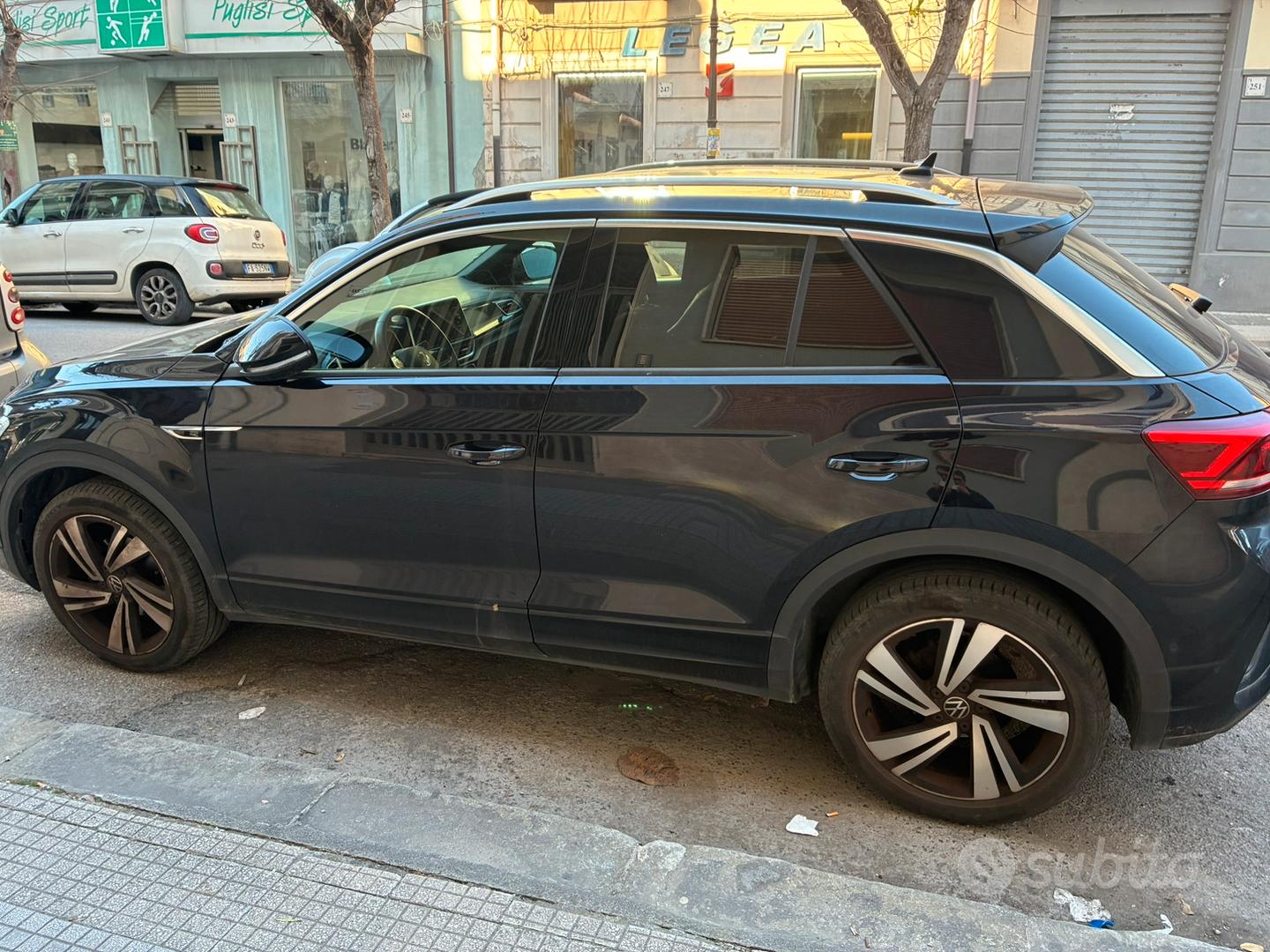 Volkswagen T-Roc 2023 photo 2
