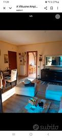 Ampia stanza con bagno privato