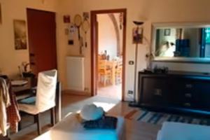 Ampia stanza con bagno privato