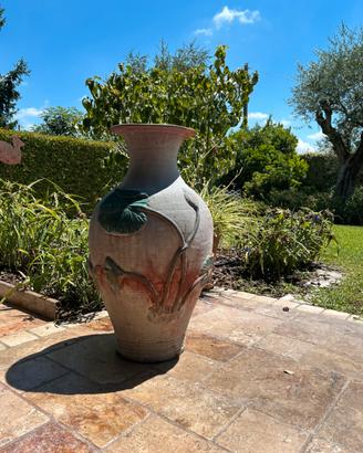 Vaso da giardino terracotta con disegni in rilievo