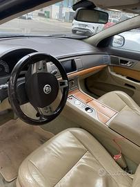 Jaguar xf 2.700 diesel V6