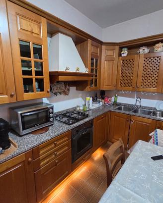 cucina in legno vero