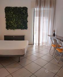 Camera con letto matr. , balcone ecc