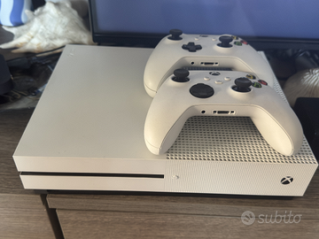 Xbox one S + 2 controller + 8 giochi