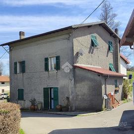 CASA SEMINDIPENDENTE A RONCO SCRIVIA