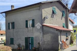 CASA SEMINDIPENDENTE A RONCO SCRIVIA